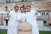  Die Spitzenköche Stefano Cerveni, Marco Acquaroli und Maurizio Rossi beim "Ein Abend mit Franciacorta" Event in der  Villa Wagner am 23.07.2019 in München. (©Foto:Gisela Schober/Getty Images für Franciacorta)